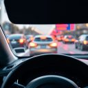 Koncentracja za kierownicą: co najczęściej rozprasza i jak ograniczyć dekoncentrację